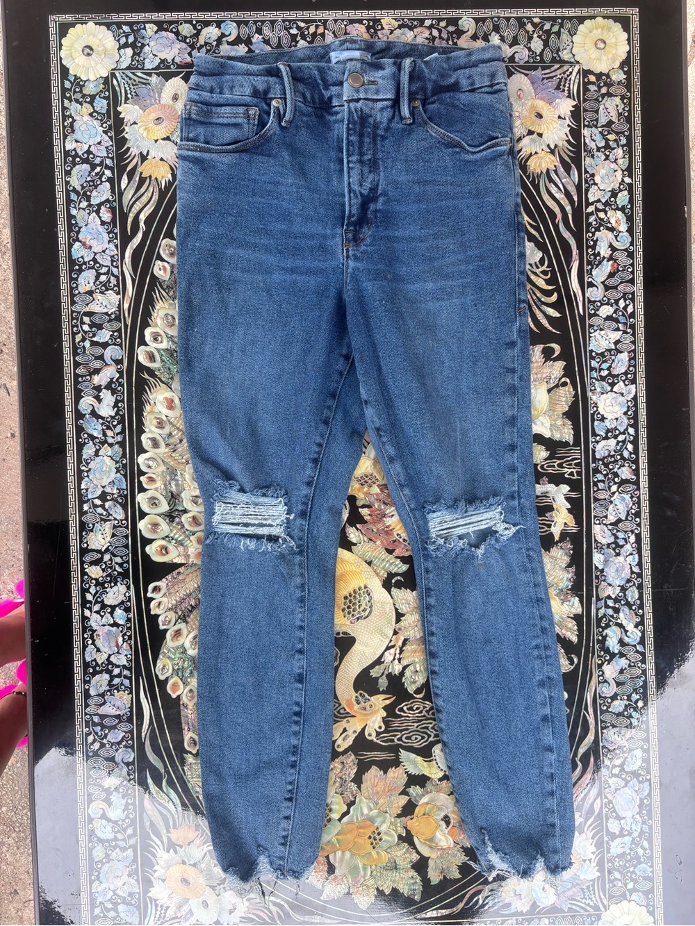 Good American Blue Skinny Jeans with Knee Distressing